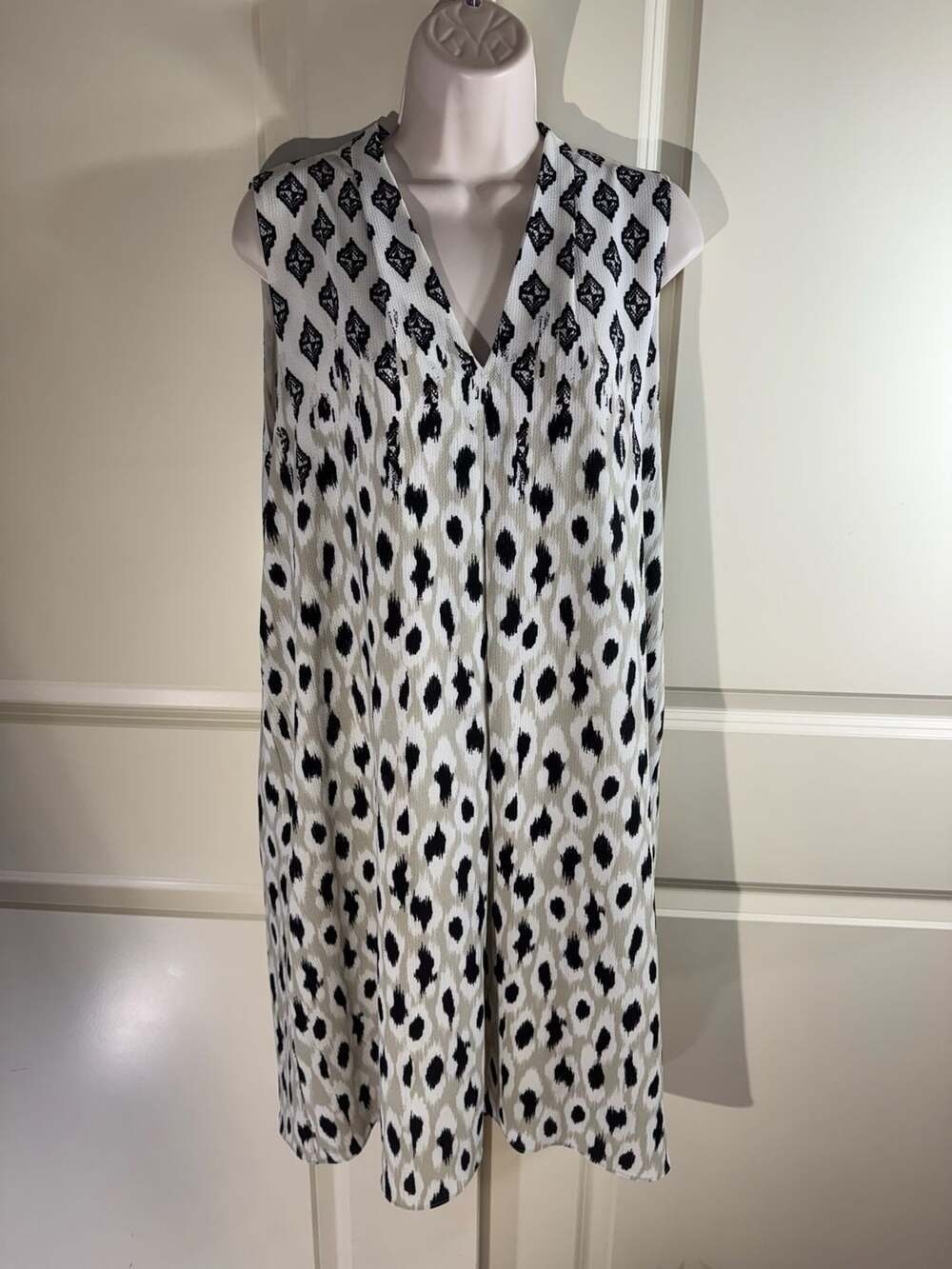 New Directions Sleeveless Dress Size L Black and Cream Geometric Print